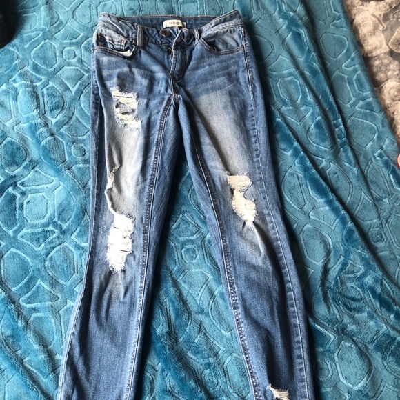 Refuge ripped blue jeans - Picture 1 of 3